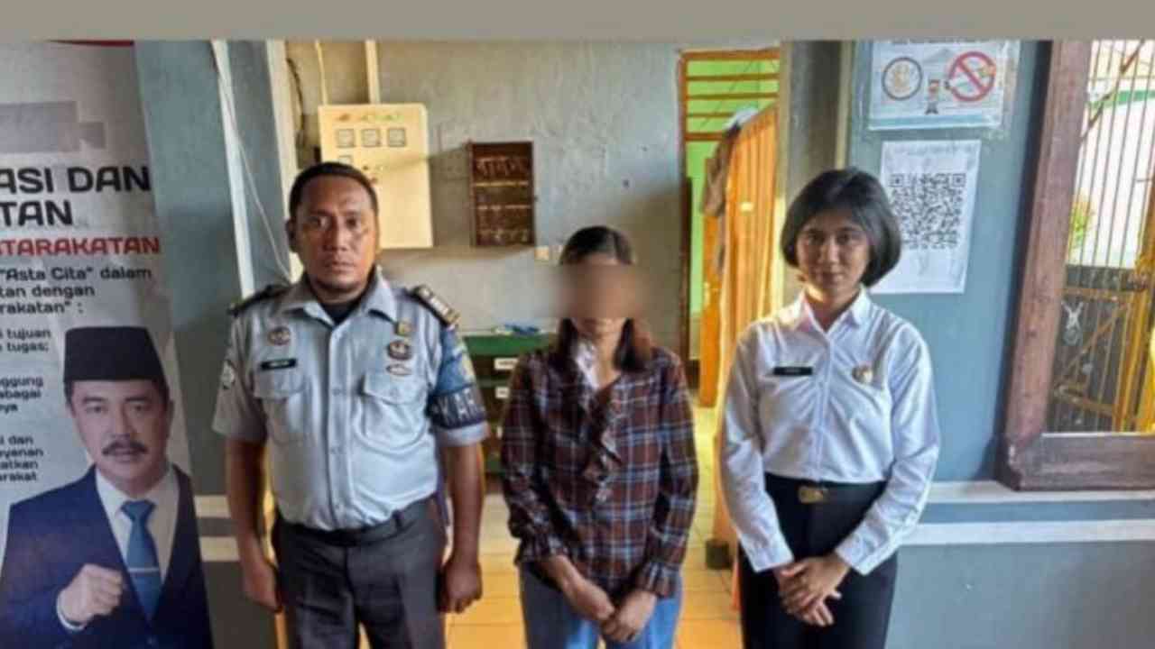 Kantor Wilayah Direktorat Jenderal Pemasyarakatan (Ditjenpas) Nusa Tenggara Timur (NTT) melaksanakan pembebasan narapidana berdasarkan Keputusan Presiden Republik Indonesia Nomor 17 Tahun 2025 tentang Pemberian Amnesti.