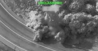 Kerusakan jembatan di kota pelabuhan Bandar Khamir, Iran, akibat serangan udara militer Amerika Serikat.