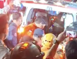 Petugas Damkar Berhasil Evakuasi Satu Korban Kebakaran Gedung Bapenda DKI Jakarta