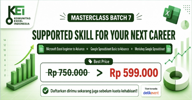 Seseorang sedang bekerja di depan laptop dengan spreadsheet
