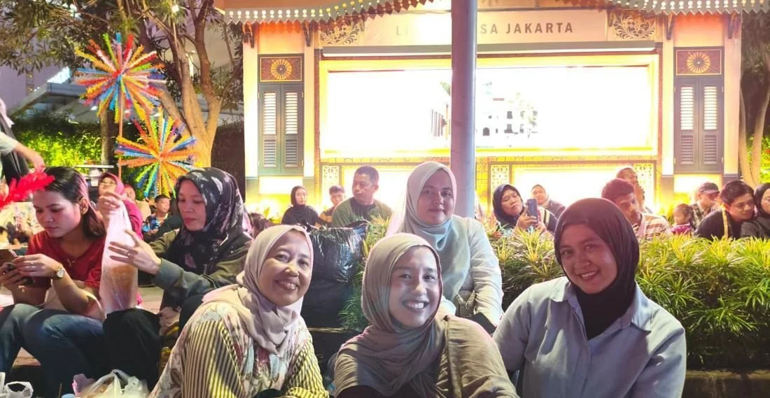 Warga Jaktim Ini Rela Ngemper Ikut Ramaikan HUT DKI ke-499 di Bundaran HI