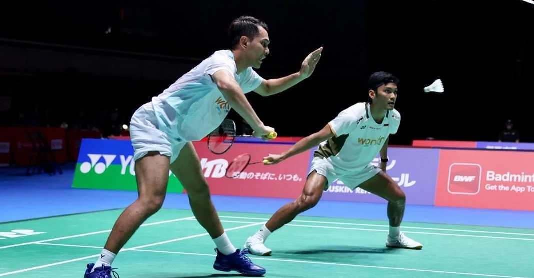 Ganda putra Indonesia Fajar Alfian dan Muhammad Shohibul Fikri bertanding di semifinal Japan Open 2026
