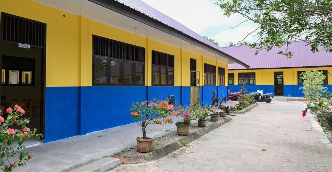 Ilustrasi pembangunan dan rehabilitasi gedung sekolah penerima dana revitalisasi dari Kemendikdasmen