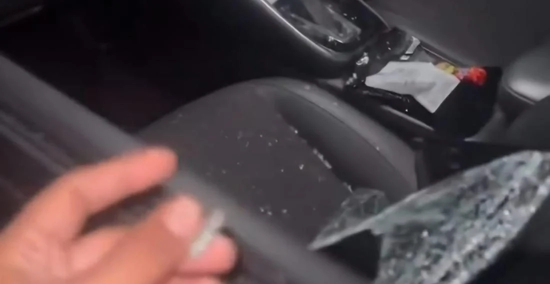 Kondisi kaca mobil pecah akibat aksi pencurian modus pecah kaca di Tangerang