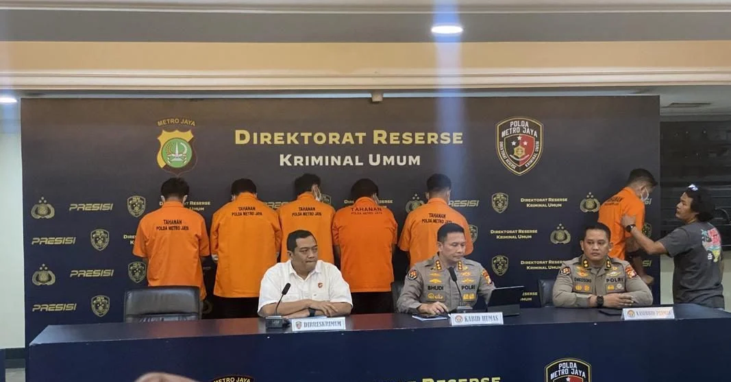Konferensi pers Polda Metro Jaya terkait pengungkapan sindikat buzzer penyebar hoax.
