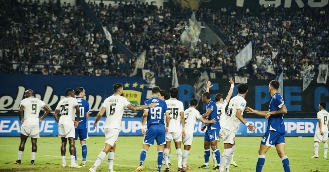 Pemain Persib Bandung dan Arema FC siap bertanding di Piala Presiden 2026