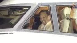 Sultan Brunei Hassanal Bolkiah Cabut Gelar Bangsawan Menantunya Secara Mengejutkan