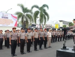 Kapolres Tabalong Pimpin Upacara Kenaikan Pangkat Puluhan Personel dan PNS