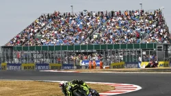 Raul Fernandez merayakan kemenangan di MotoGP Inggris 2026 di Sirkuit Silverstone.