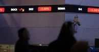 Grafik pergerakan Indeks Harga Saham Gabungan atau IHSG yang mengalami penurunan tajam di bursa saham